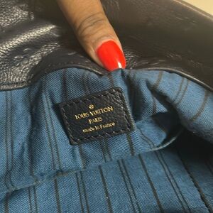 Louis Vuitton Blue and Black Striped Interior